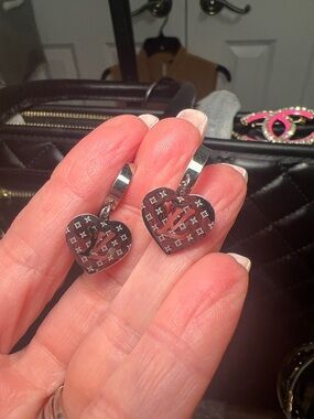 Designer-Inspired Black Heart Drop Earrings